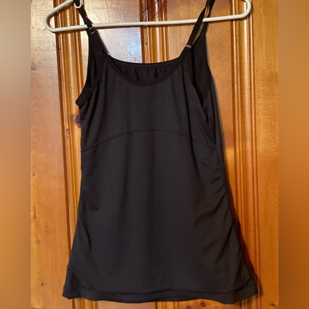 Says size X-Large but fits like a Medium Women’s summer top Sweet Nothings